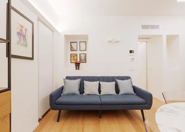 Apartament Chic & Modern Flat Just 450 Mt From Centrale Fs *
