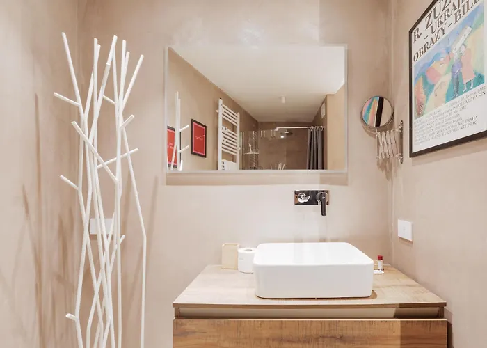 Chic & Modern Flat Just 450 Mt From Centrale Fs Apartament *